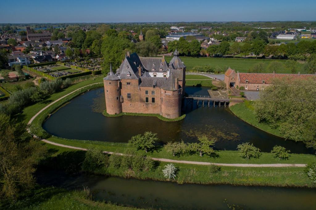 B&B kasteel Ammersoyen photo 4