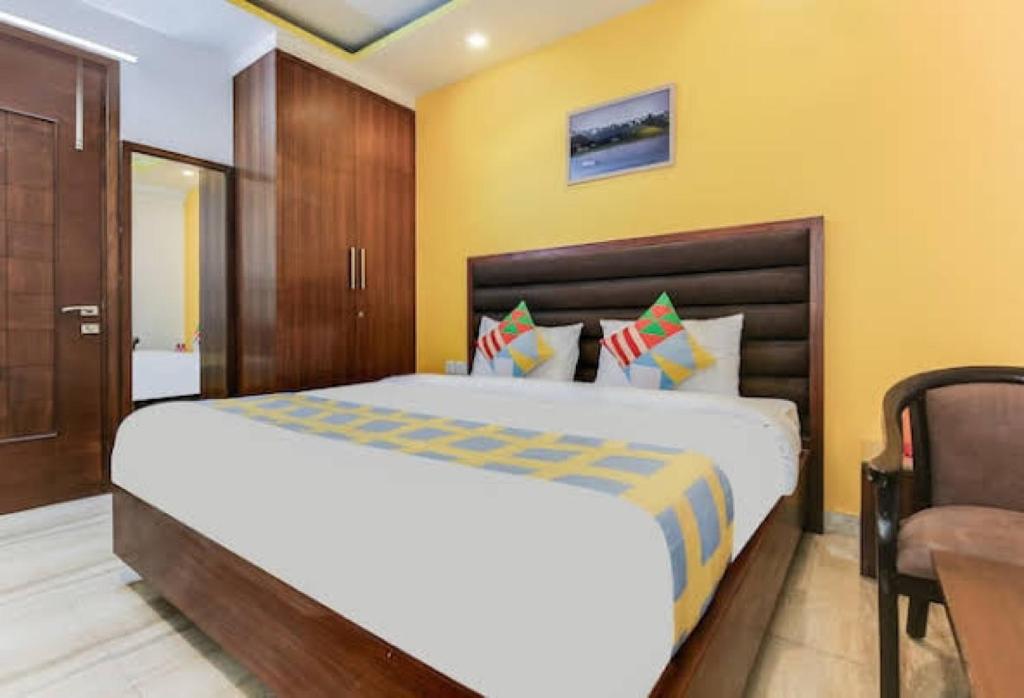 Двухместный (Двухместный номер Делюкс с 1 кроватью), Downtown Travelodge