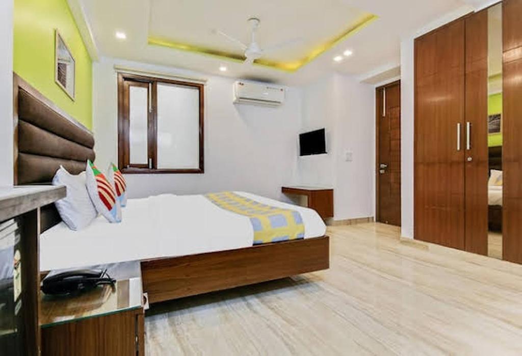Двухместный (Улучшенный двухместный номер с 1 кроватью), Downtown Travelodge