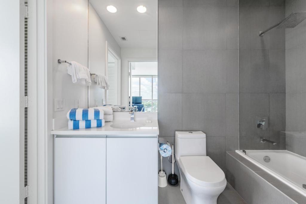 Апартаменты (Апартаменты с 1 спальней — Верхний этаж, вид на город), Bluebird Suites Monte Carlo Miami Beach