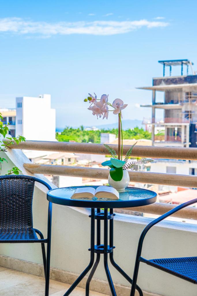 Сьюит (Улучшенный люкс с кроватью размера «king-size»), Tres Marias Luxury Suites - Adults Only
