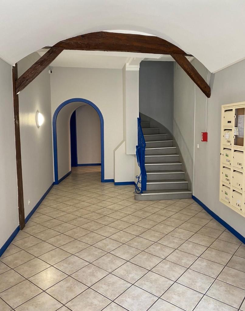 beau studio centre ville et proche gare photo 3