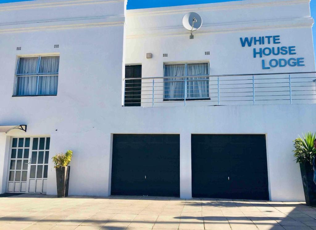 White House lodge photo 4