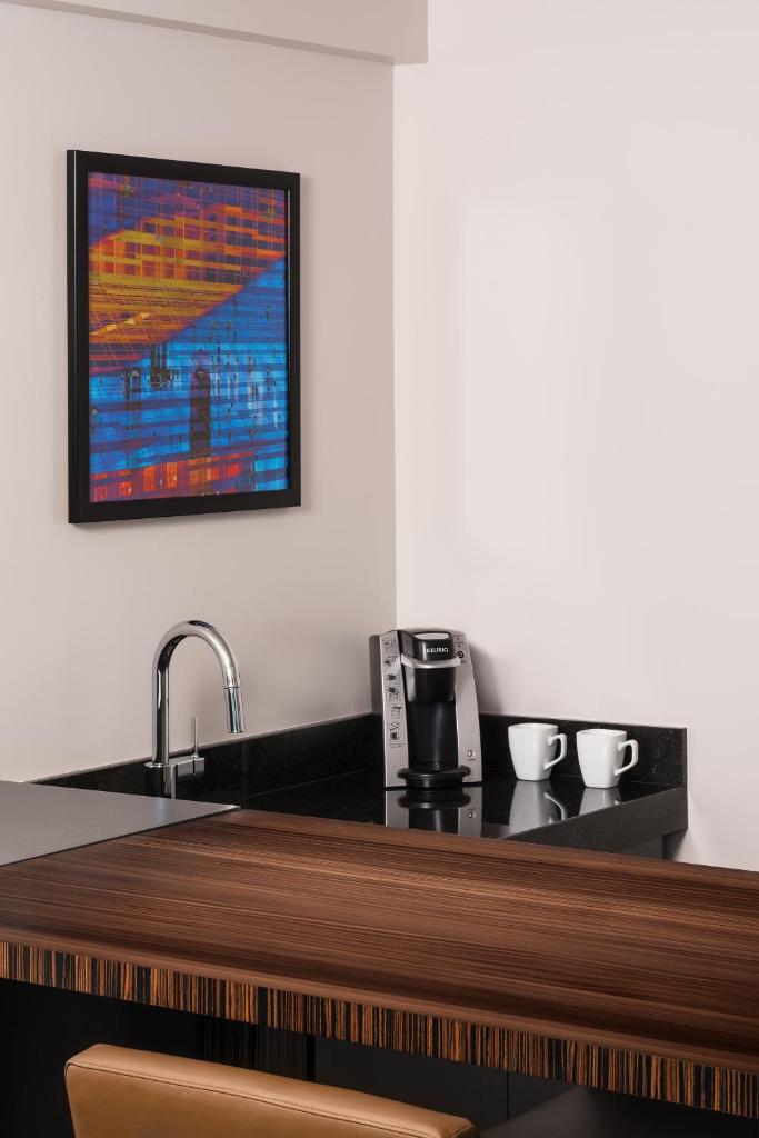 Двухместный (Люкс с 2 кроватями размера «queen-size», для некурящих), The LINQ Hotel and Casino