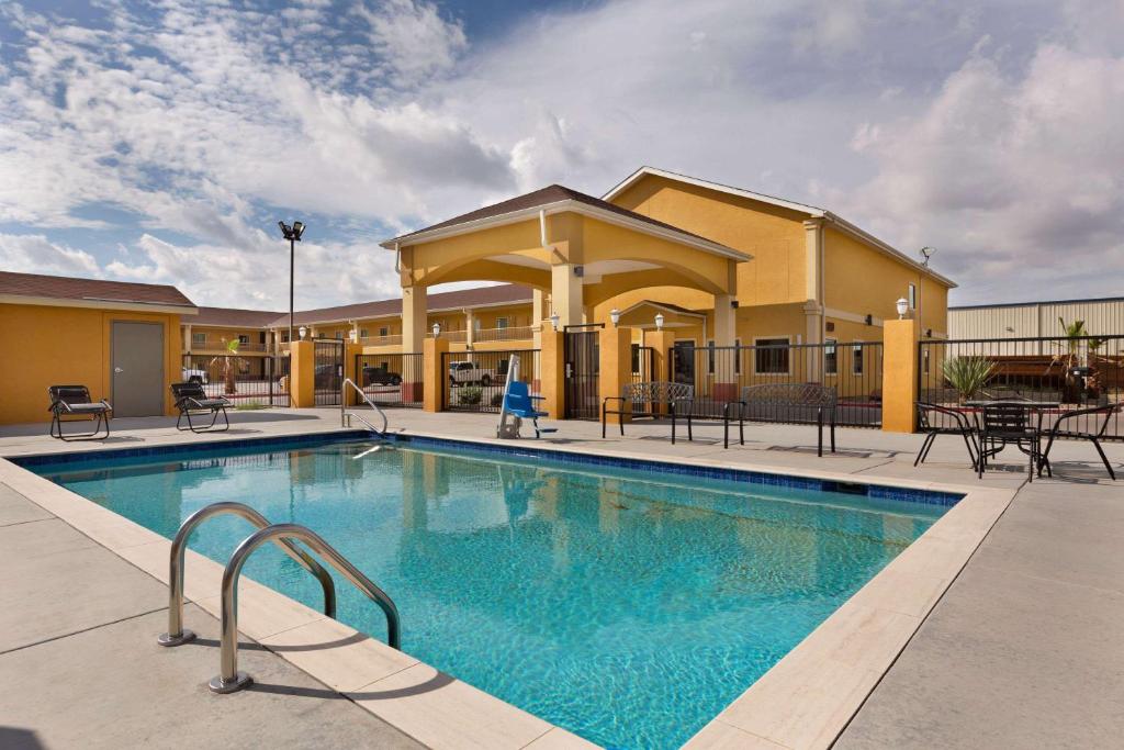 Days Inn by Wyndham Odessa photo 4