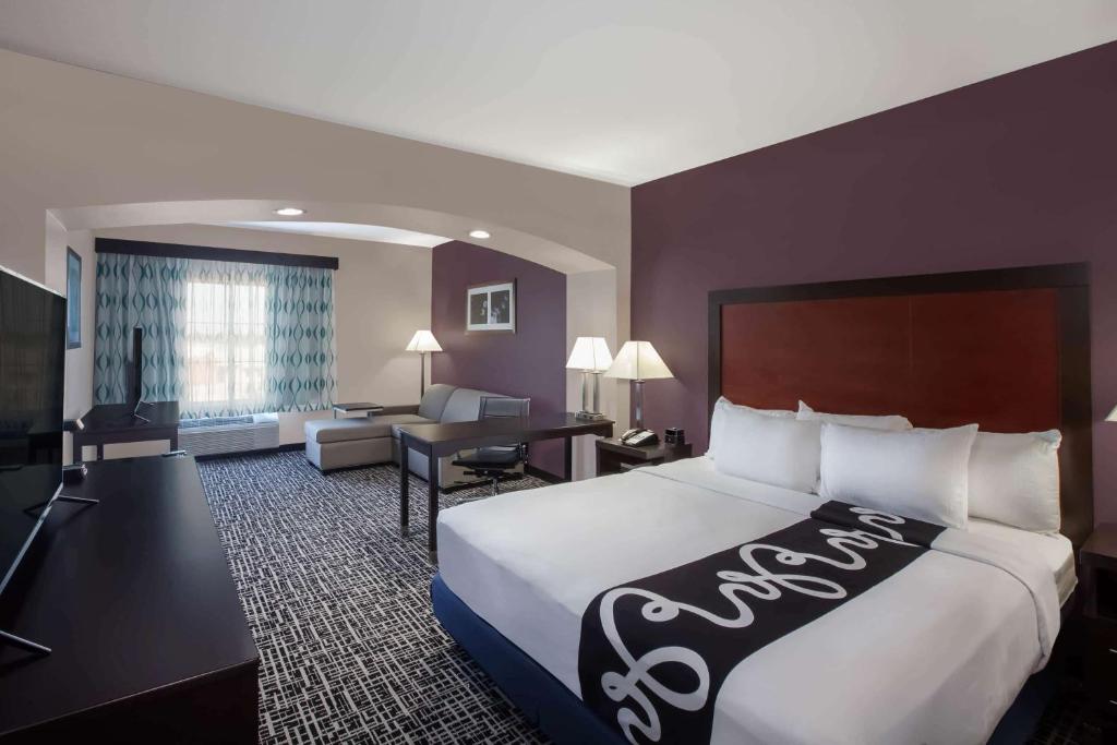 La Quinta by Wyndham Lubbock North photo 2