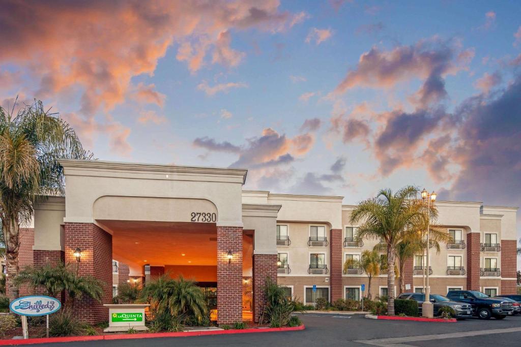 La Quinta Inn & Suites by Wyndham Temecula image