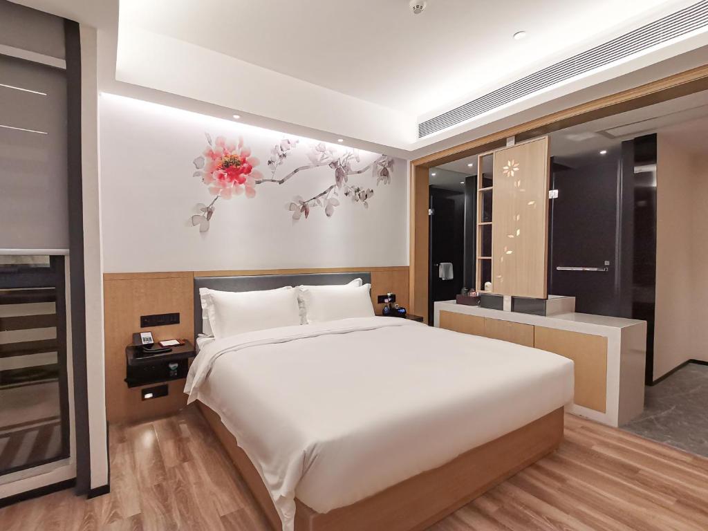 Paco Hotel Beijing Road Metro Guangzhou-Shuttle bus to Canton Fair photo 2