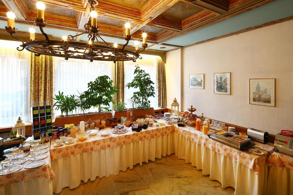 Hotel Kaiserpfalz photo 3
