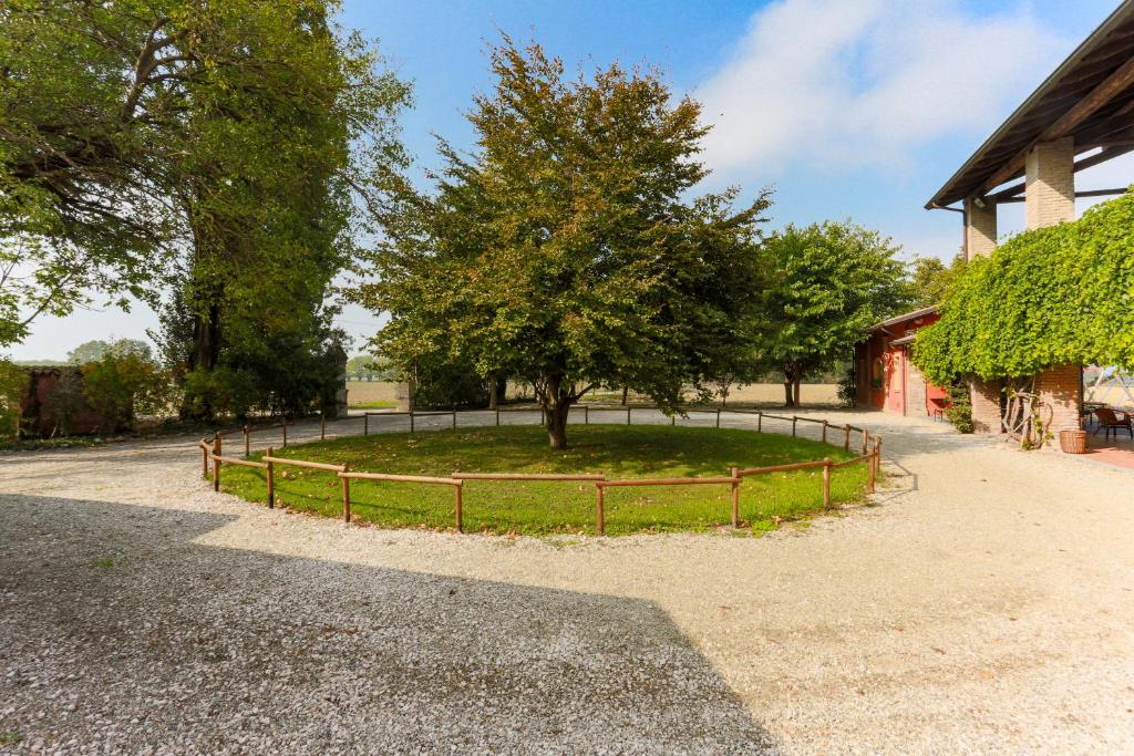 AGRITURISMO LE CORTI DELLA GUALDANA photo 2