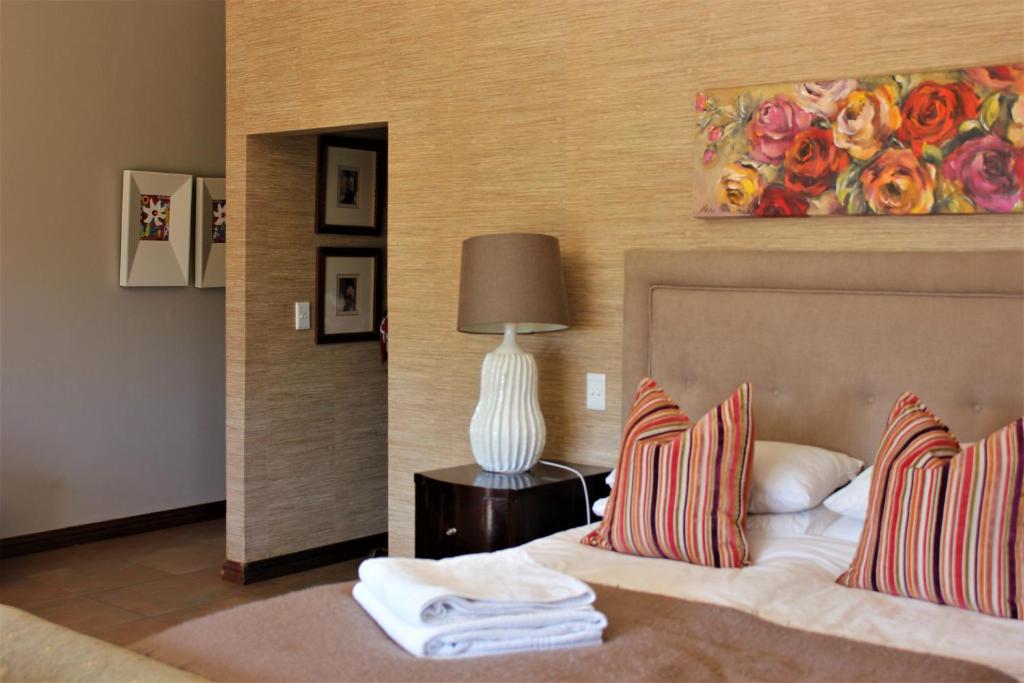 Karee & Wild Olive Guest Lodge photo 4