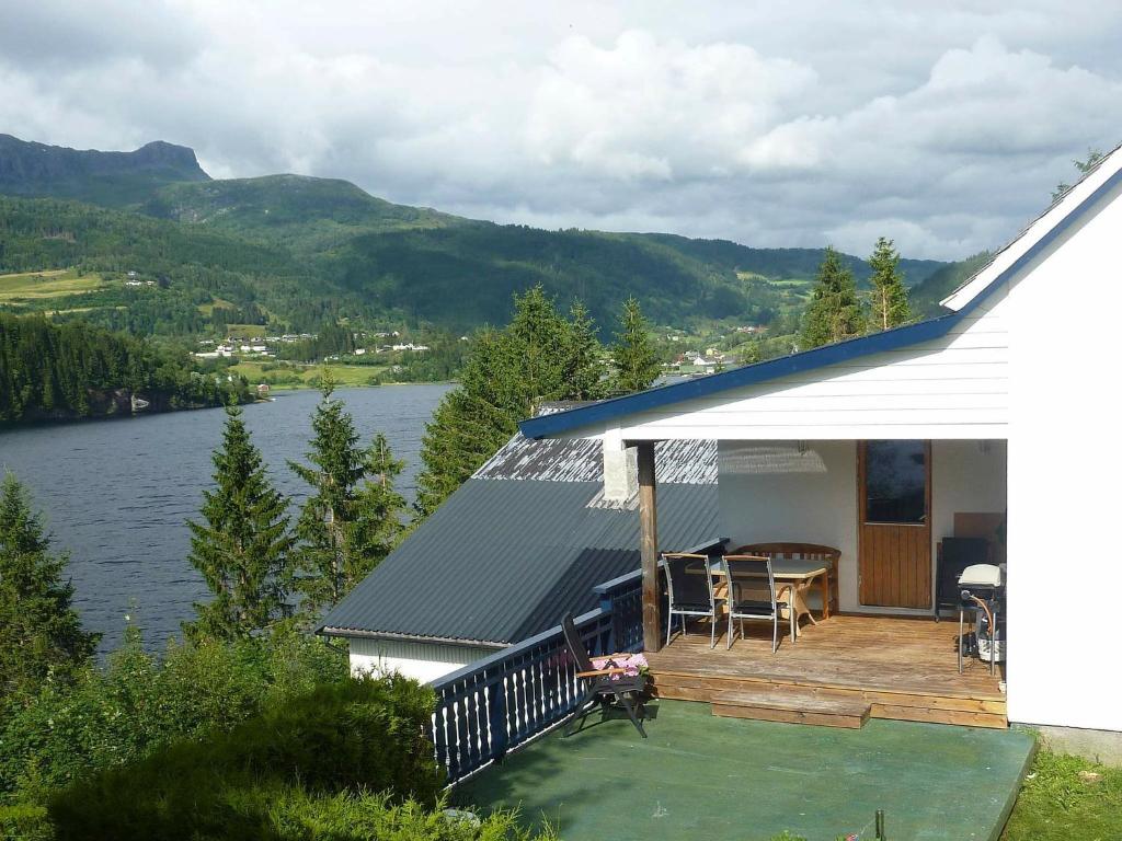Four-Bedroom Holiday home in Bygstad 1 photo 2