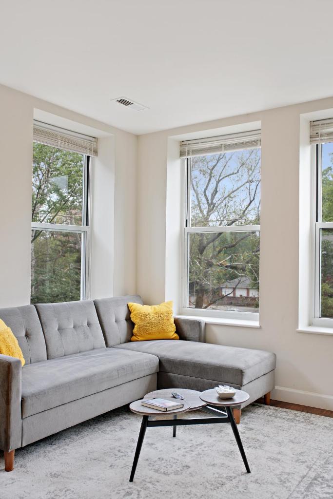 Vogue Apartment next to ForestPark/WashU/BJC photo 1