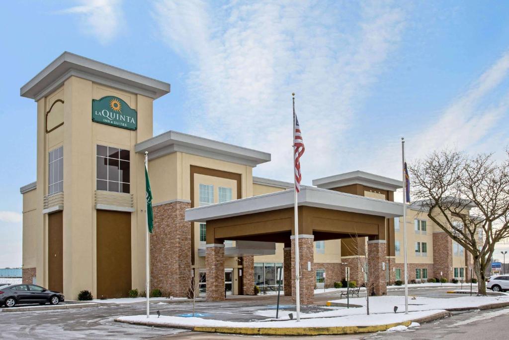La Quinta by Wyndham York photo 2