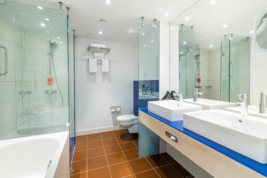 Двухместный (Улучшенный номер с видом на замок), Park Inn by Radisson Krakow