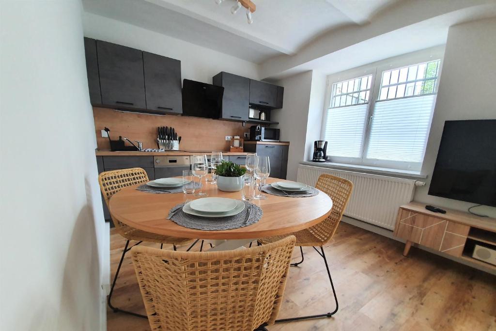 PB Ferienwohnungen - FeWo 1 - Stilvoll eingerichtetes Apartment im Herzen Senftenbergs photo 2