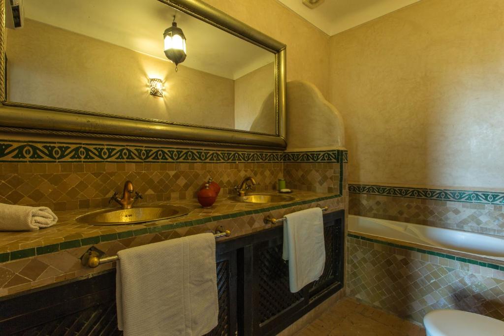 Вилла (Вилла), Villa amira et spa