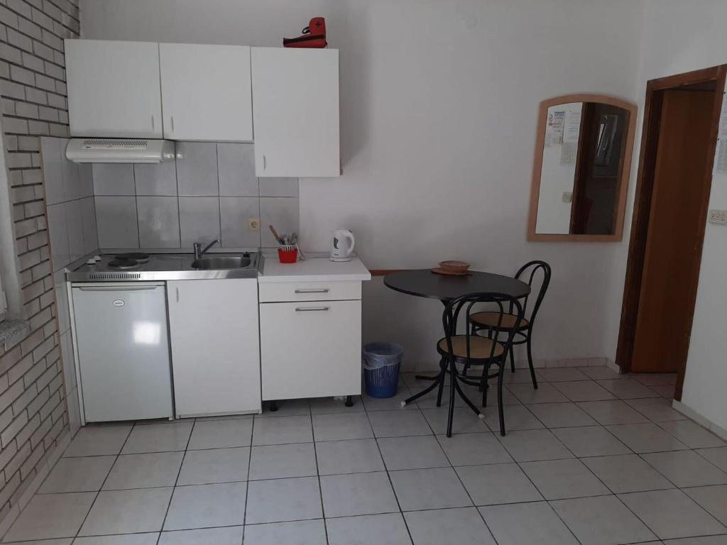Sea view Holiday Home in Okrug Gornji near Bocici Beach photo 3