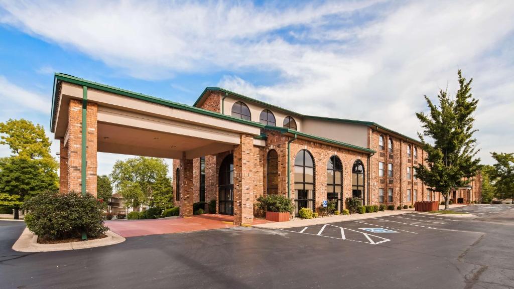 Best Western Music Capital Inn image