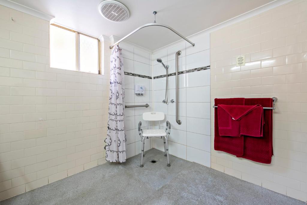 Shearing Shed Motor Inn photo 2