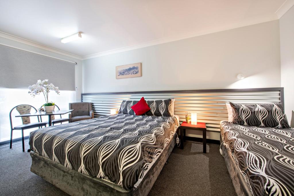 Shearing Shed Motor Inn photo 3