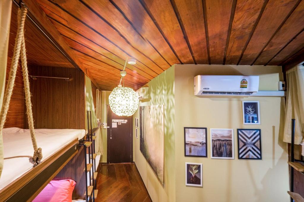 Номер (Односпальная кровать в общем номере для женщин), The Onion Hostel