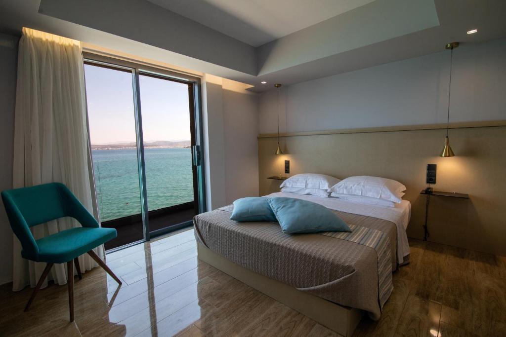 Aianteion Bay Luxury Hotel & Suites photo 2