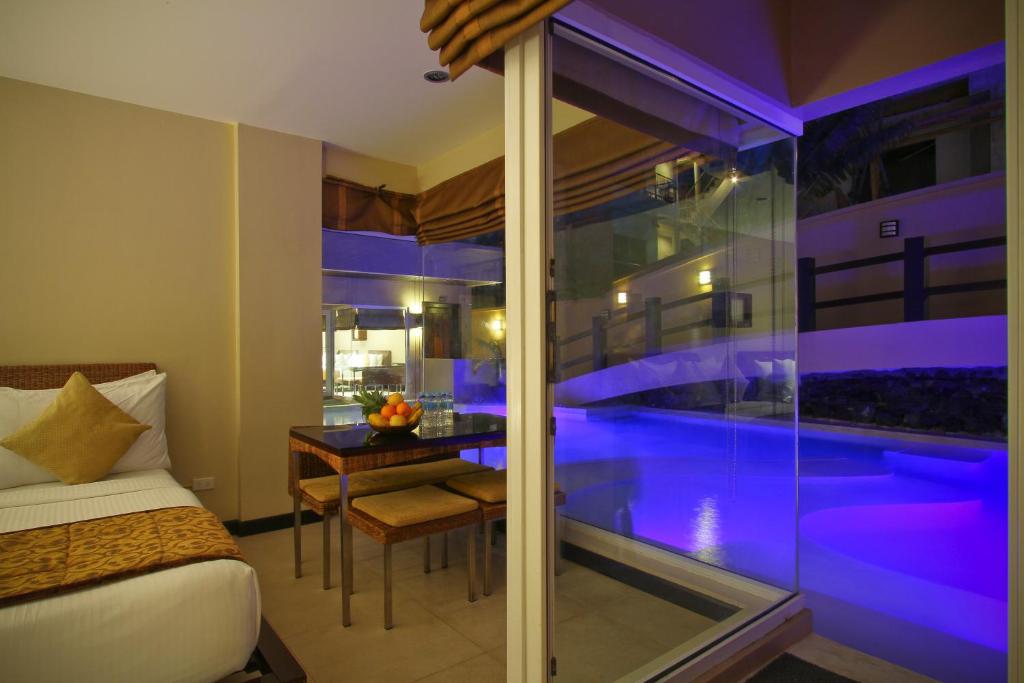 Сьюит (Семейный люкс, включено посещение бассейна), Two Seasons Boracay Resort