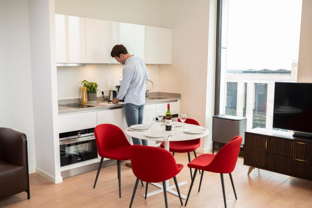 PREMIER SUITES PLUS Amsterdam photo 2