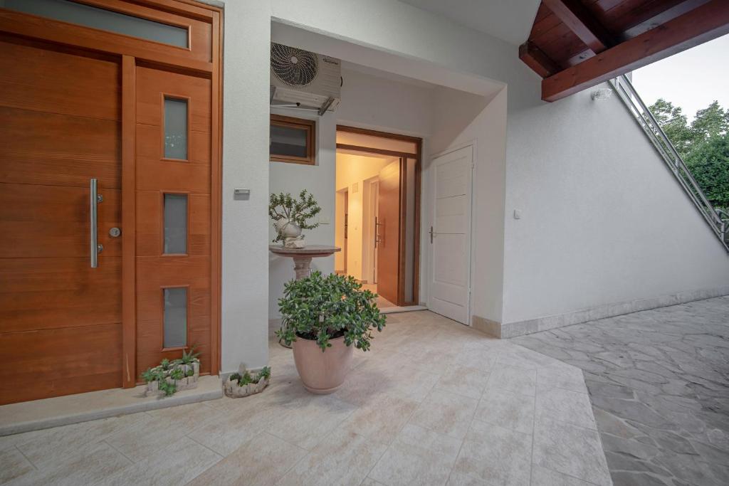 Apartment IVA photo 1