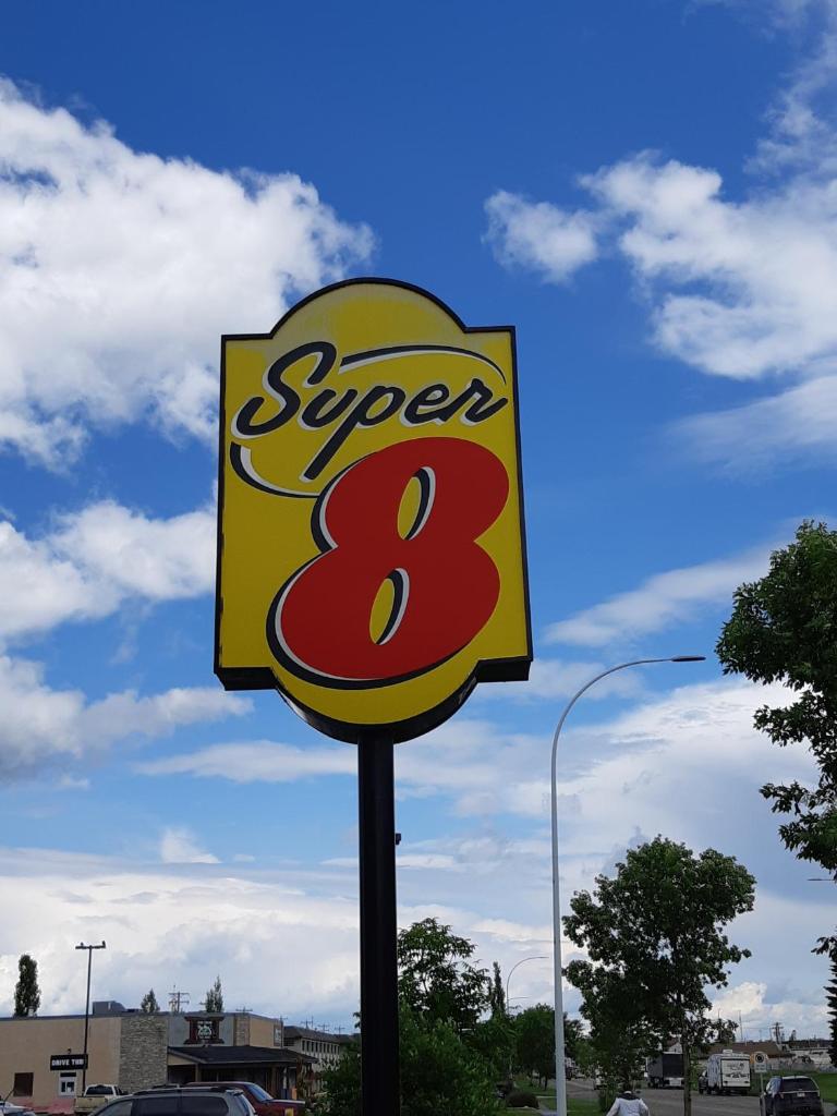 Super 8 by Wyndham Edson photo 3