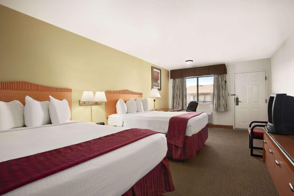 Sierra Inn image