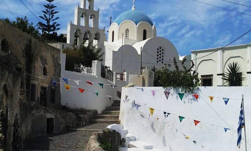 Santorini Away from crowds photo 3