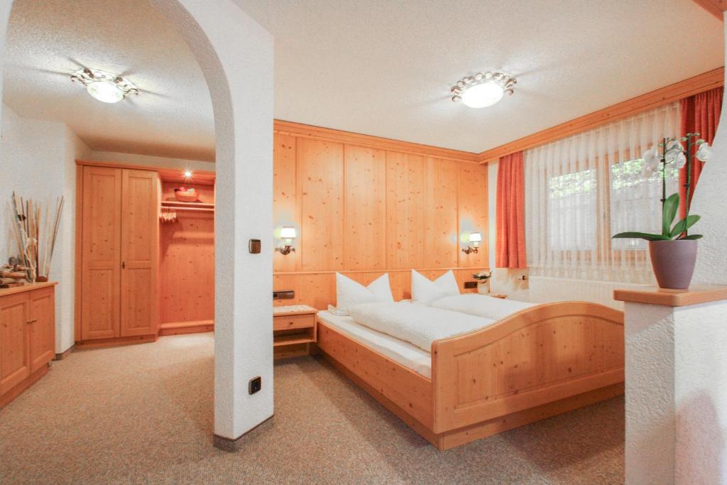 Hotel Pension Hubertus photo 2