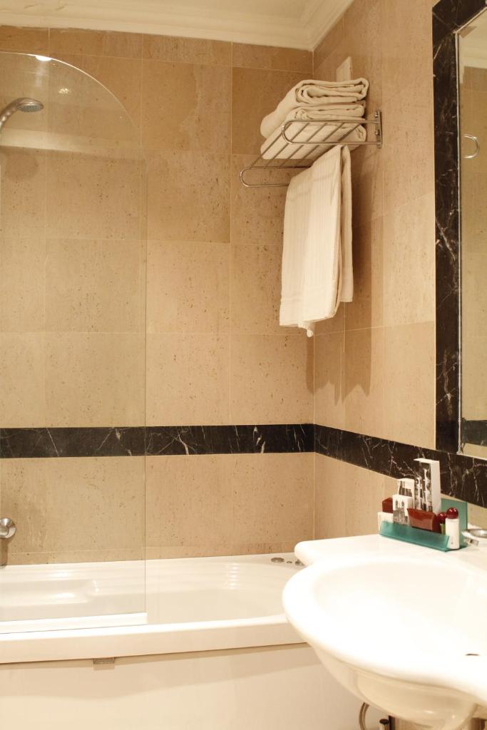 Boutique Hotel Trevi - Tap to explore photos