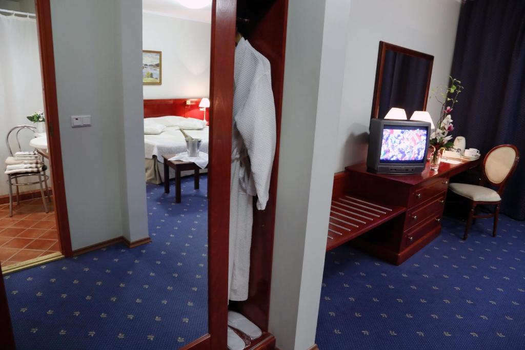Сьюит (Люкс), Draakon Hotel