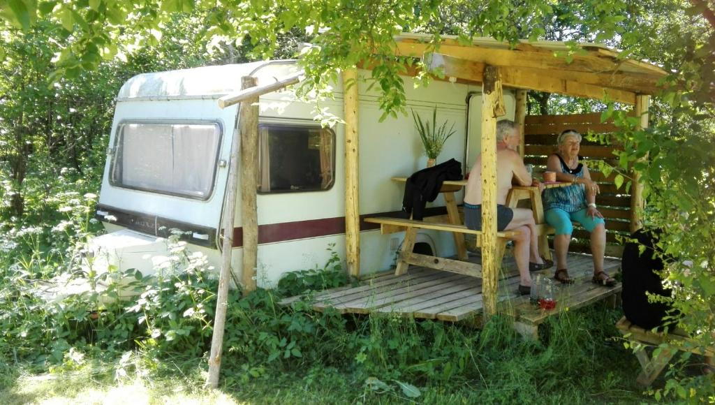 Caravan Yard photo 1