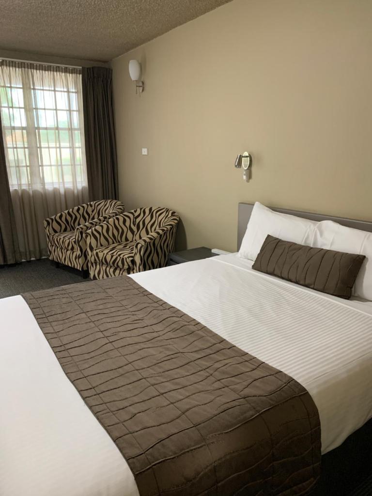 In Town Motor Inn photo 4