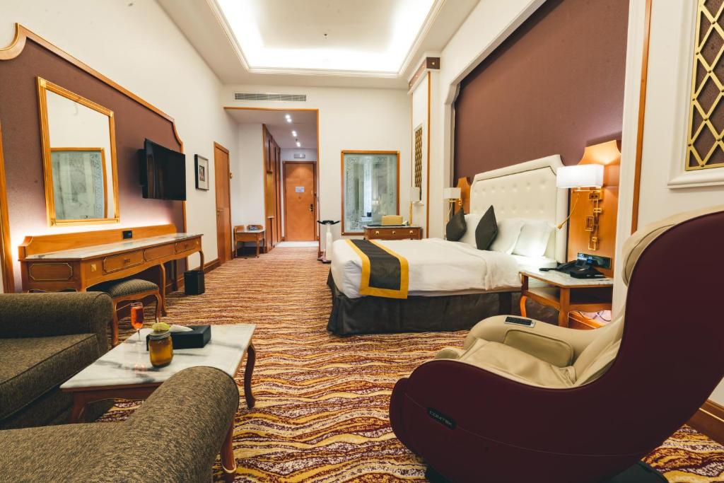 Iridium Hotel Taif - Tap to explore photos