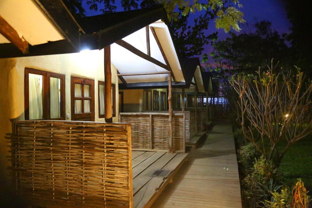 Acacia Village photo 1