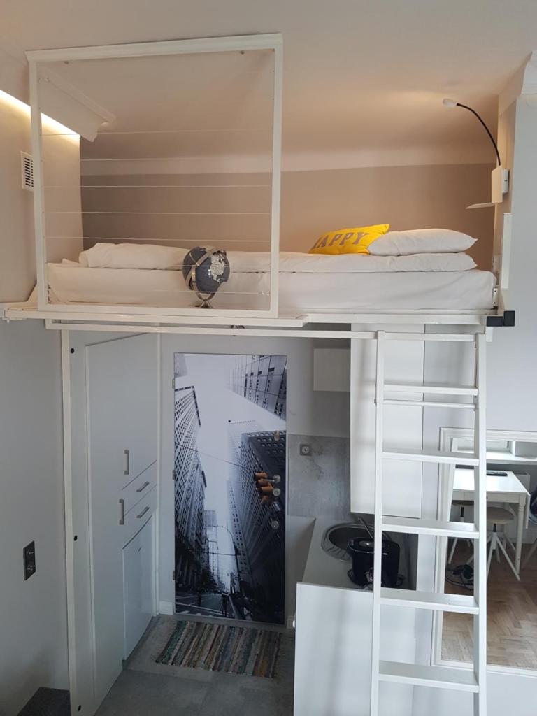 Апартаменты (Апартаменты-студио), Planet Hostel