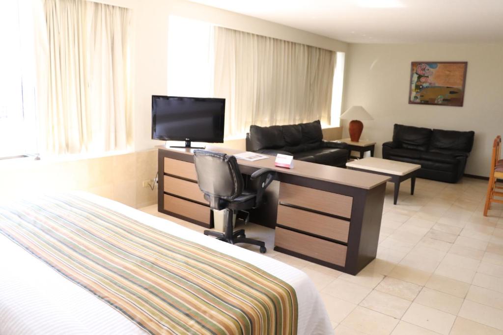 Ramada Hola Culiacan photo 3