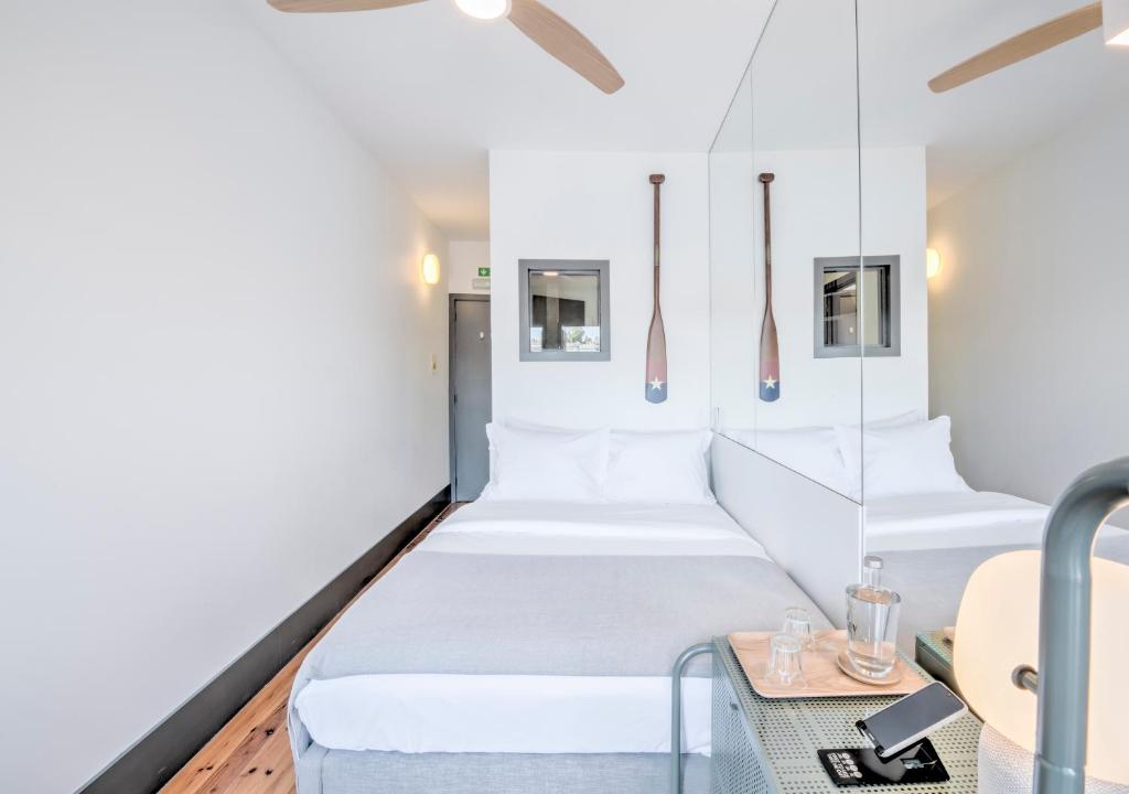 Двухместный (Улучшенный люкс с видом на реку), Homey - Guest House