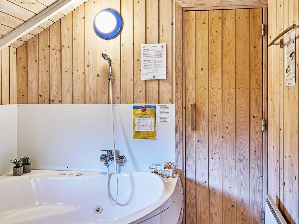 6 person holiday home in Hemmet photo 3