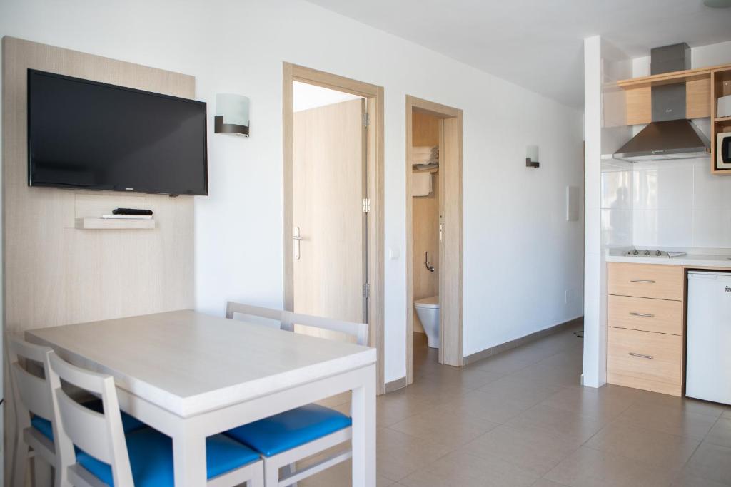 Apartamentos Vistamar II photo 3