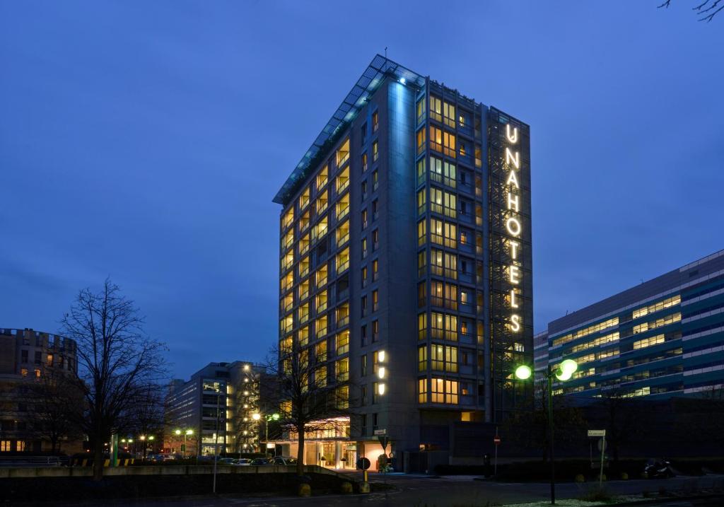UNAHOTELS The ONE Milano Hotel & Residence photo 2