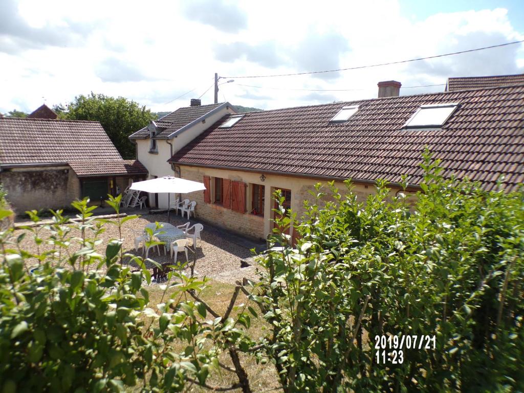 maison authentique au cœur de la Bourgogne 2 à 8 personnes photo 2