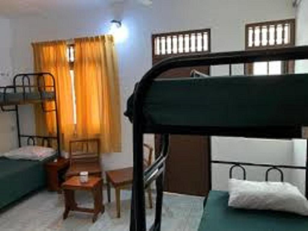 Номер (Single Bed in 6-Bed Dormitory Room with Sea View), Topaz Beach Hotel