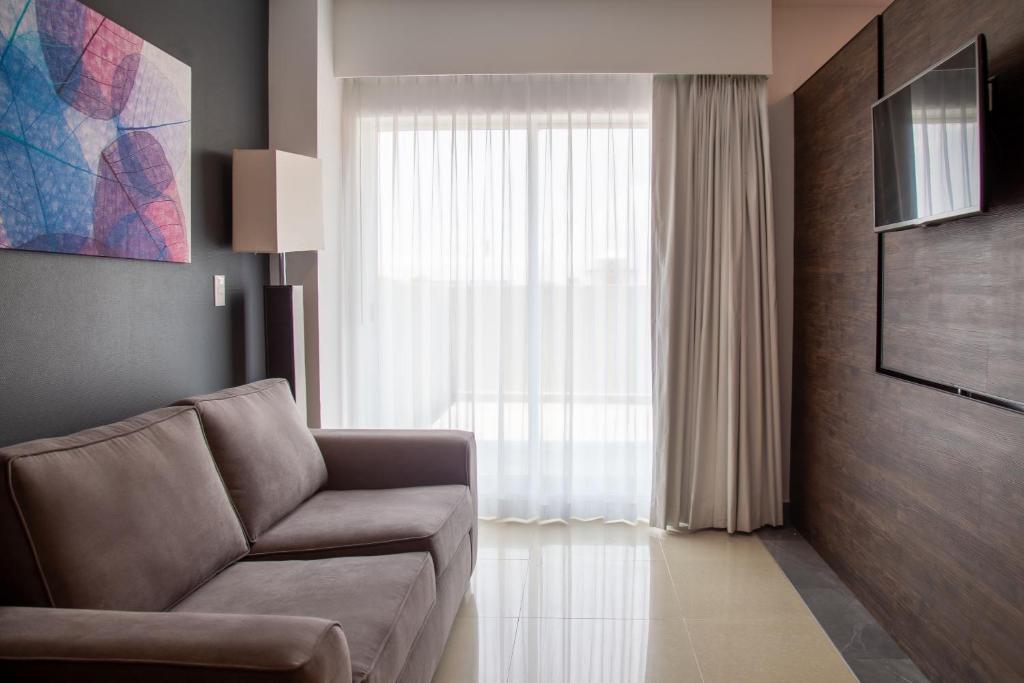 Сьюит (Суперлюкс с кроватью размера «queen-size»), Wyndham Garden León Centro Max