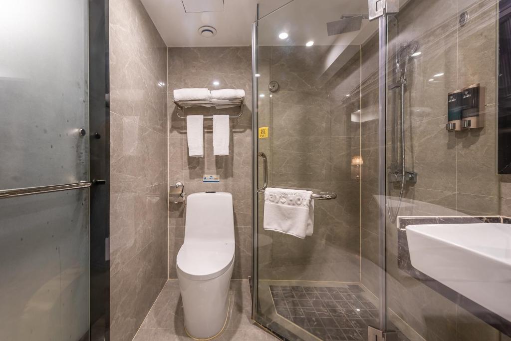 Days Hotel Yishun Guilin photo 1